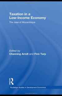 Channing Arndt - «Taxation in a Developing Country: The Case of Mozambique (Routledge Studies in Development Economics)»