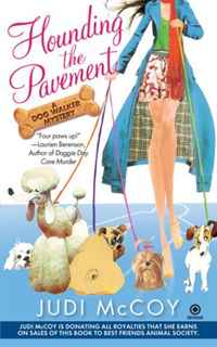 Judi McCoy - «Hounding the Pavement (Ellie Engleman, Dog Walker Mysteries, No. 1)»