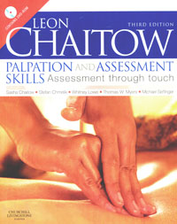 Leon Chaitow - «Palpation and Assessment Skills: Assessment Through Touch (+ DVD-ROM)»