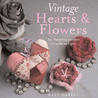 Kate Haxell - «Vintage Hearts & Flowers»